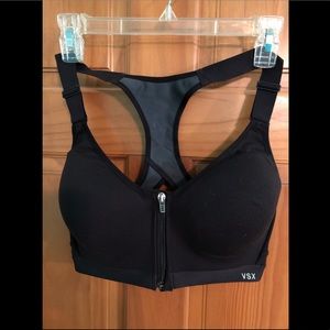 Victoria’s Secret Front-Zip Closure Sports Bra